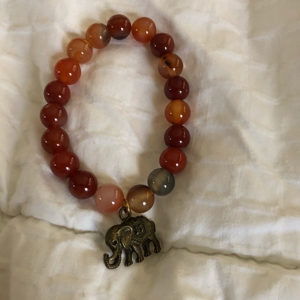 Stretch bracelet with charm!